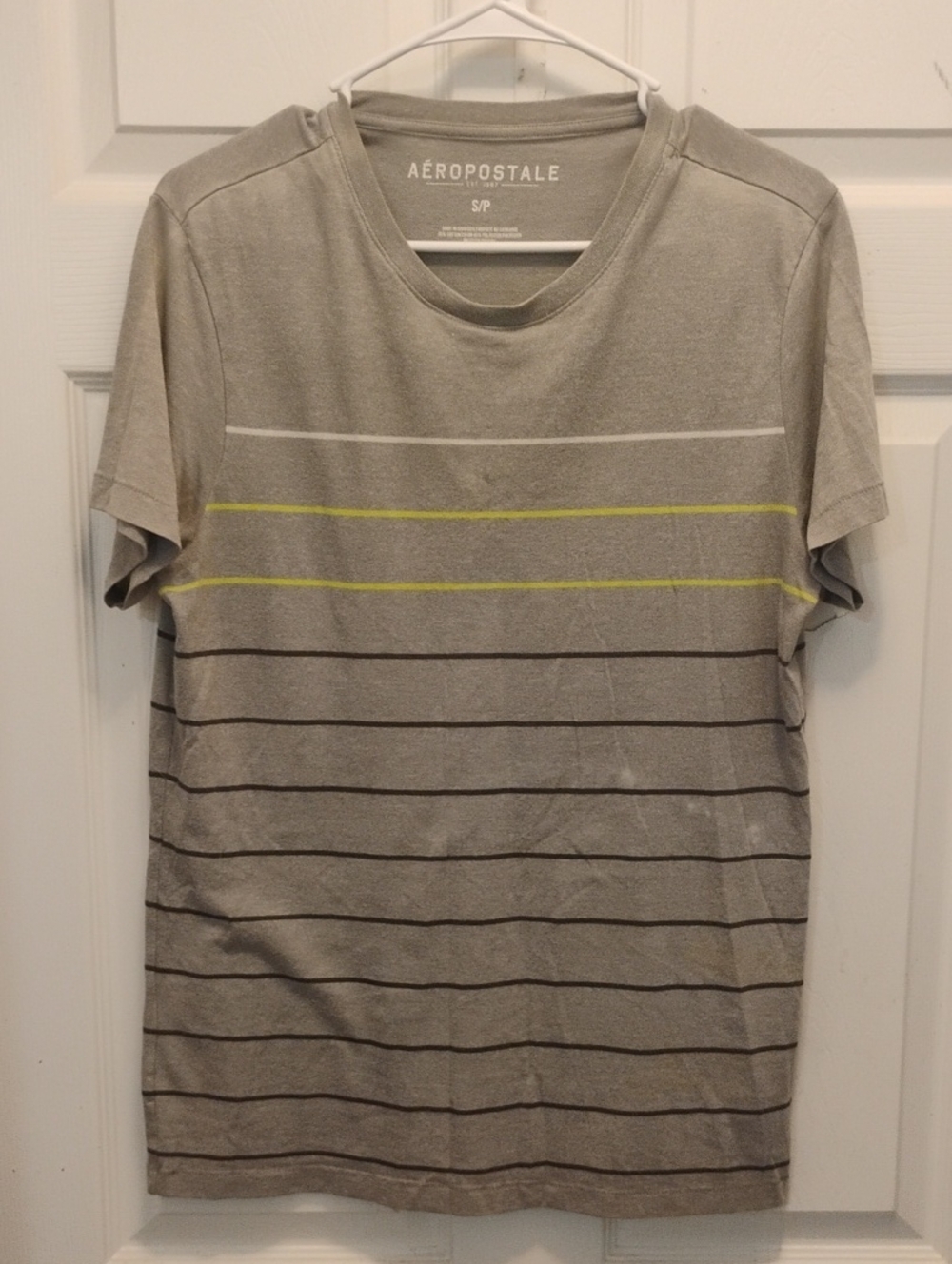 Aeropostale Men’s Gray Crew Neck Tee with Neon Green Accent Stripes